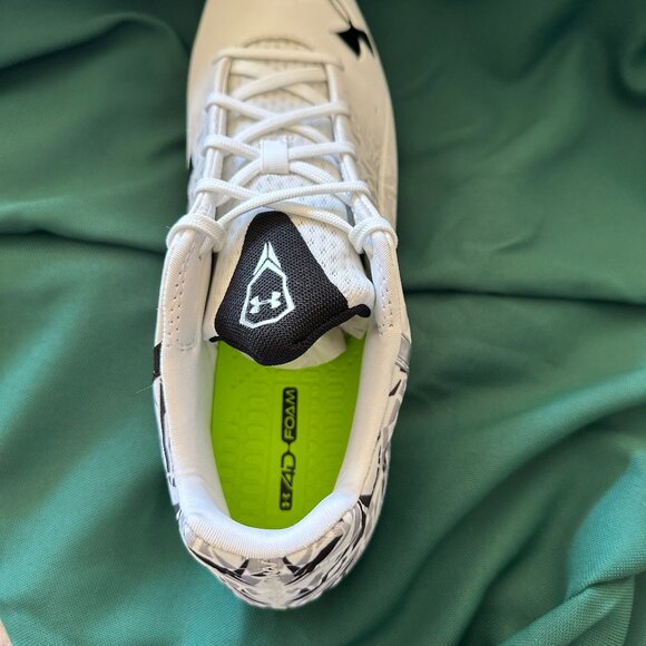 Under Armour Team Banshee Low MC Cleats - Picture 8 of 11